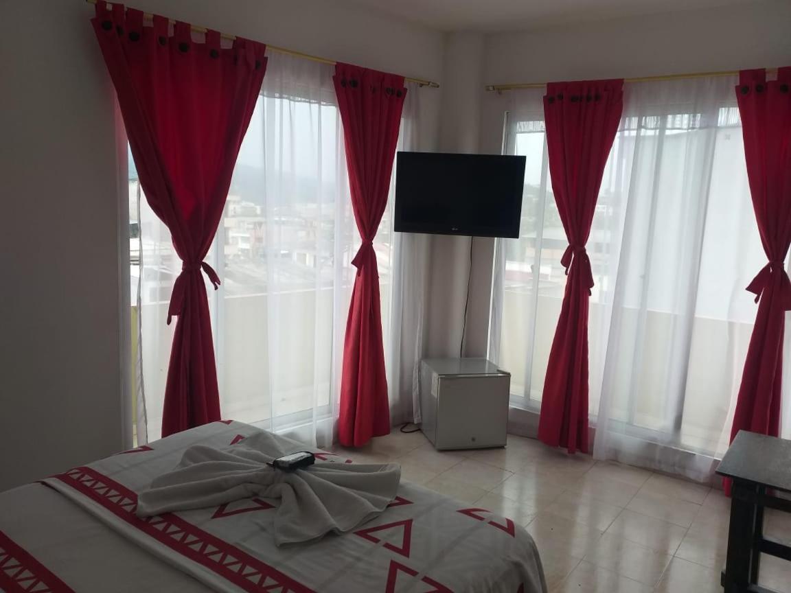 Hotel Luis Angel Мокоа Экстерьер фото
